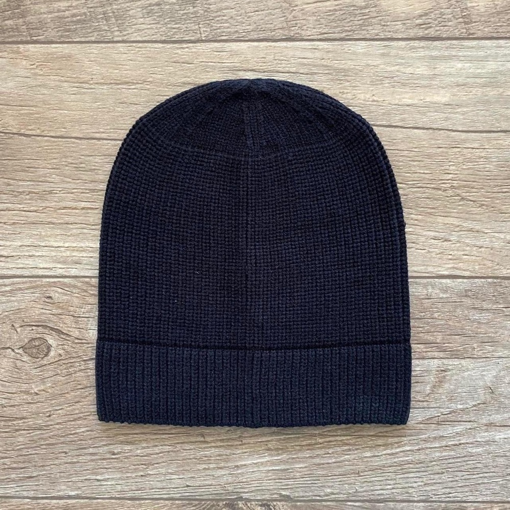 NWOT Classic Black Beanie